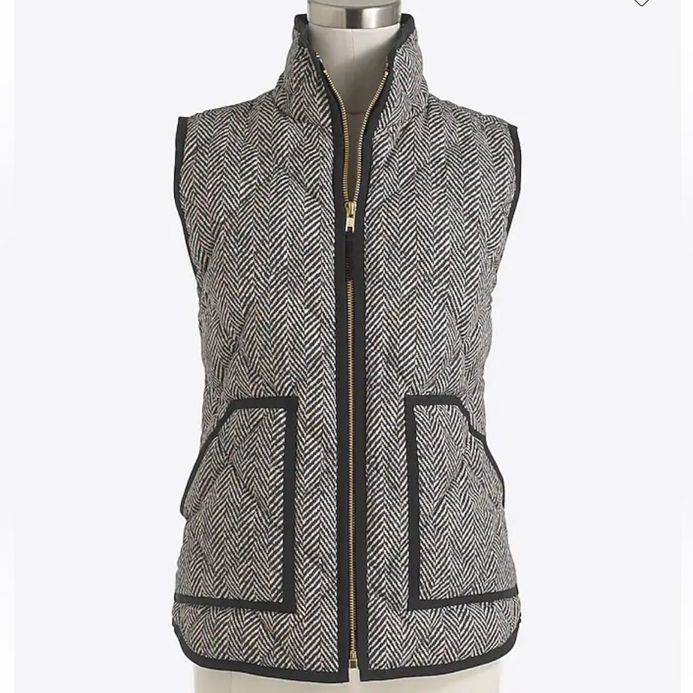 J. Crew Women’s Quilted Down Blend Vest Sz M Black and Cream